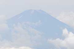 塔ノ岳から望む富士山。