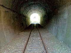 第一影待トンネル。